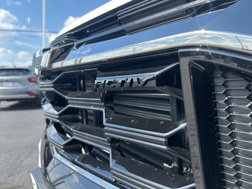 new 2026 Chevrolet Equinox car, priced at $38,665