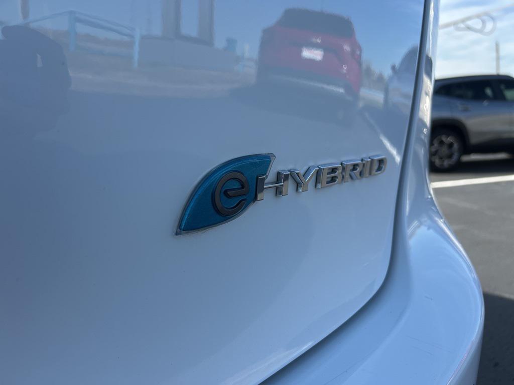used 2023 Chrysler Pacifica Hybrid car, priced at $28,432