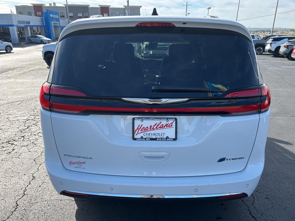 used 2023 Chrysler Pacifica Hybrid car, priced at $28,432