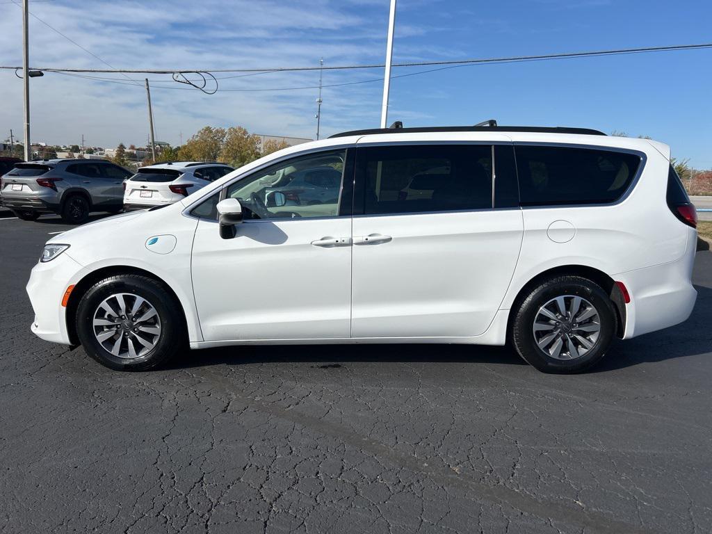 used 2023 Chrysler Pacifica Hybrid car, priced at $28,432
