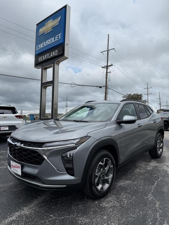new 2025 Chevrolet Trax car, priced at $25,985