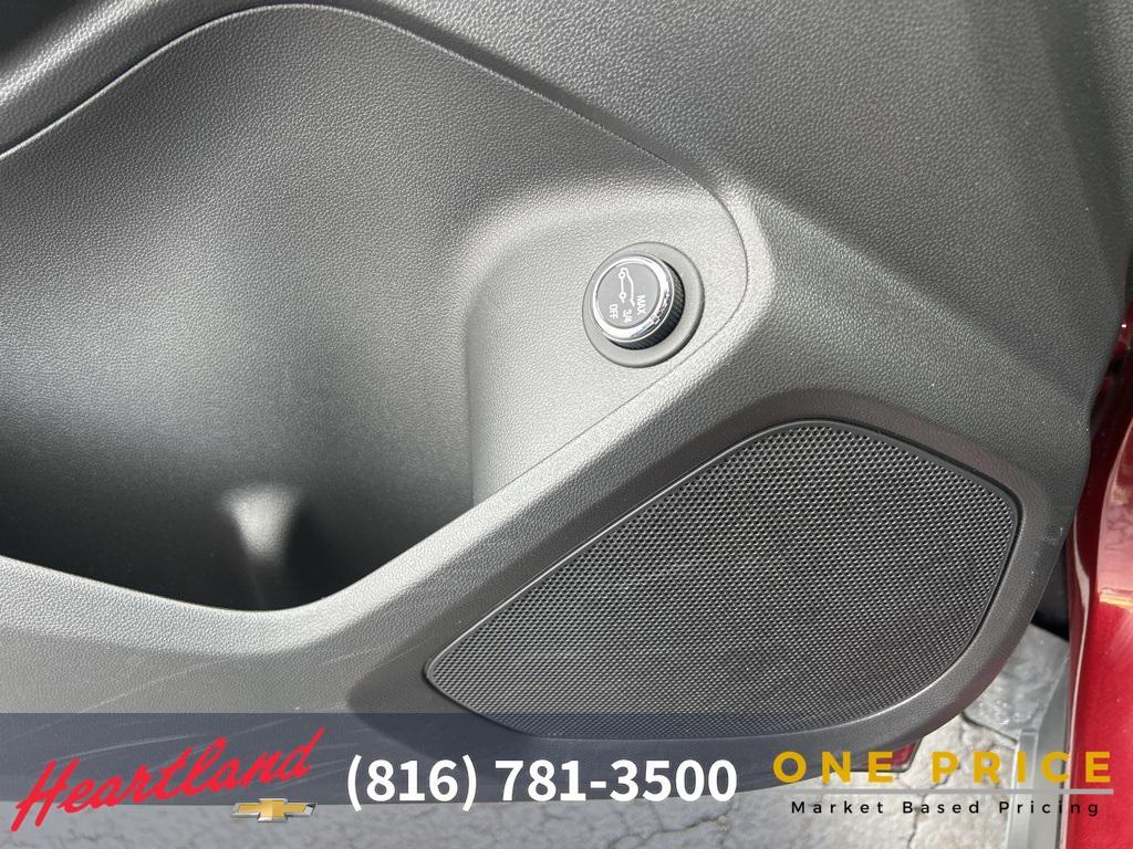 used 2025 Chevrolet TrailBlazer car, priced at $27,892