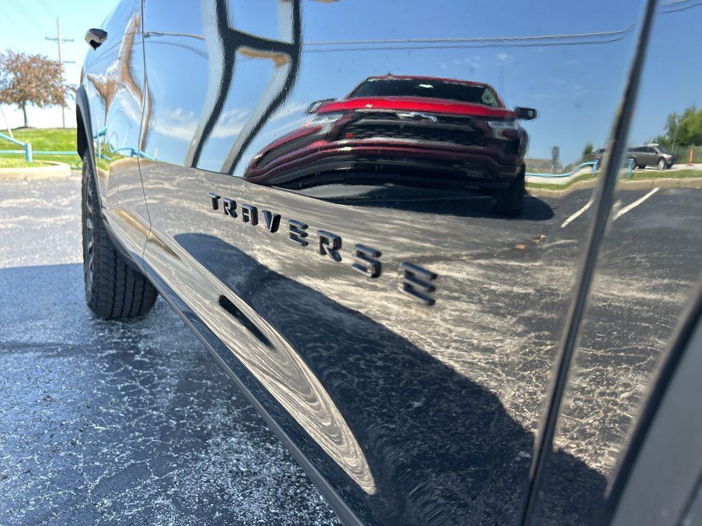 used 2025 Chevrolet Traverse car, priced at $47,877