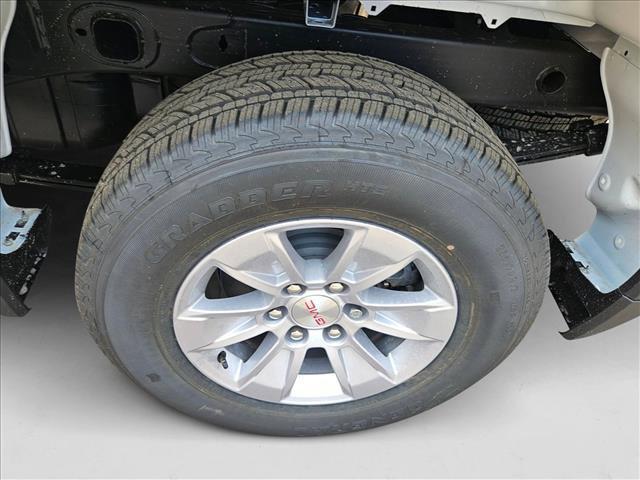 new 2026 GMC Sierra 1500 car, priced at $47,644