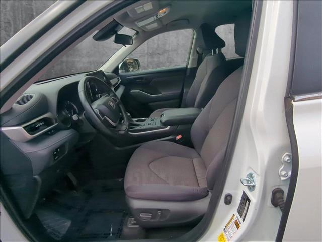 used 2023 Toyota Highlander car, priced at $34,747
