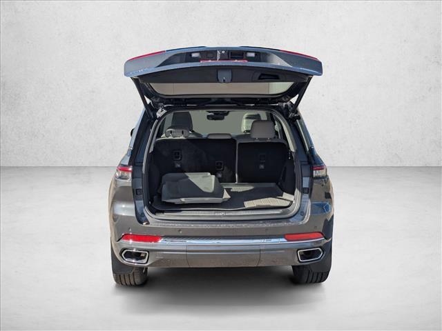 used 2022 Jeep Grand Cherokee car, priced at $37,992