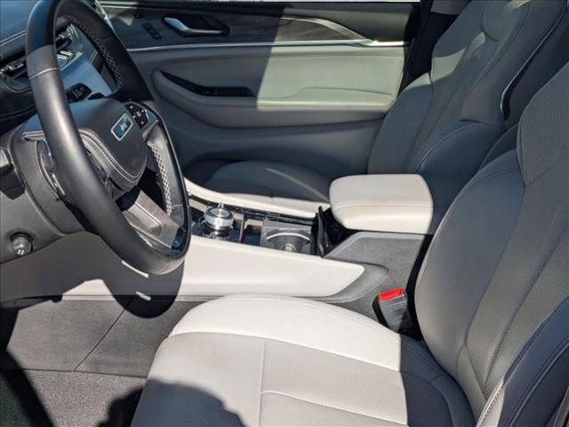 used 2022 Jeep Grand Cherokee car, priced at $37,992