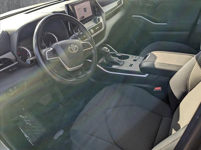 used 2023 Toyota Highlander car, priced at $31,587