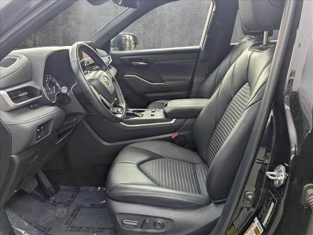 used 2024 Toyota Highlander car, priced at $42,999