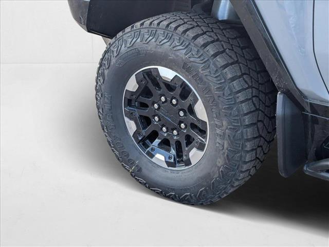 new 2025 GMC HUMMER EV Pickup car, priced at $109,799