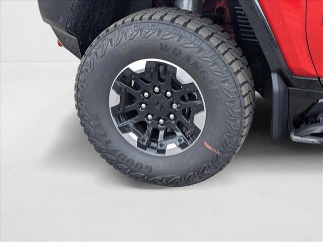 new 2025 GMC HUMMER EV Pickup car, priced at $111,799