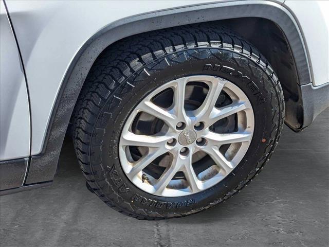 used 2018 Jeep Cherokee car, priced at $9,644