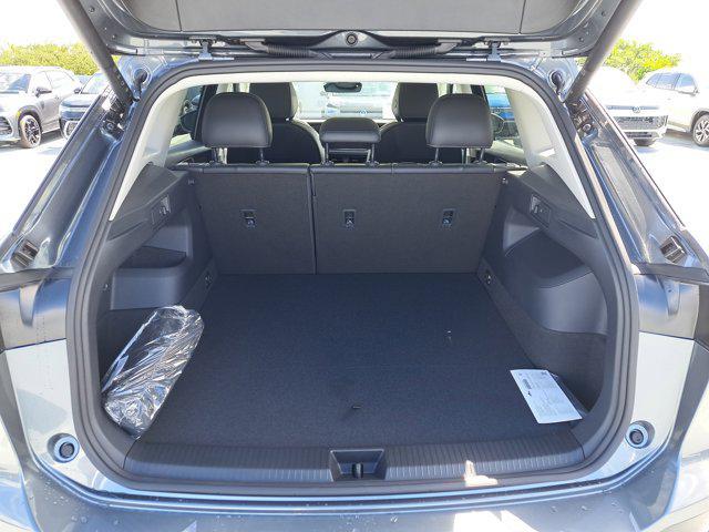 new 2025 Volkswagen Tiguan car, priced at $33,355
