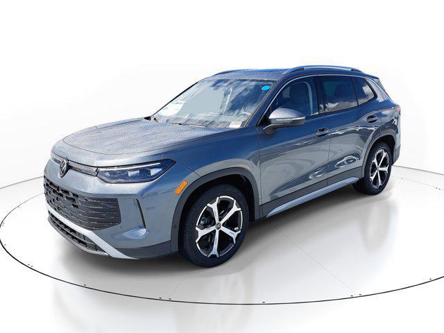 new 2025 Volkswagen Tiguan car, priced at $33,355