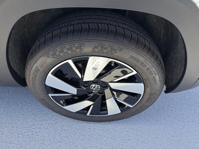 new 2026 Volkswagen Atlas car, priced at $54,755