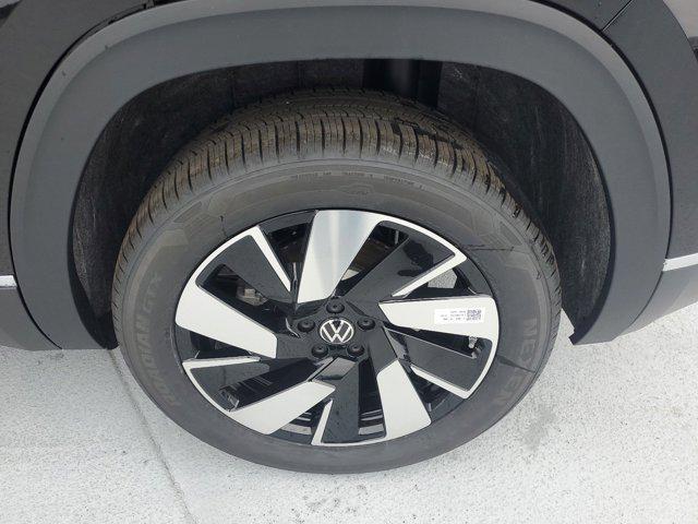 new 2025 Volkswagen Atlas Cross Sport car, priced at $47,308