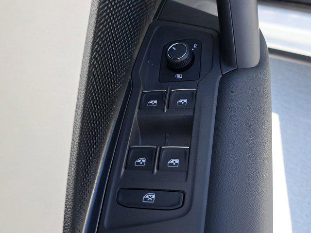 new 2025 Volkswagen Tiguan car, priced at $32,567