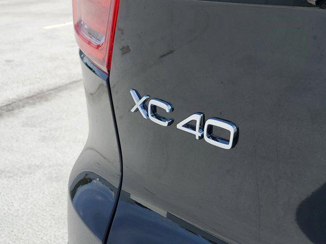 new 2025 Volvo XC40 car, priced at $46,015