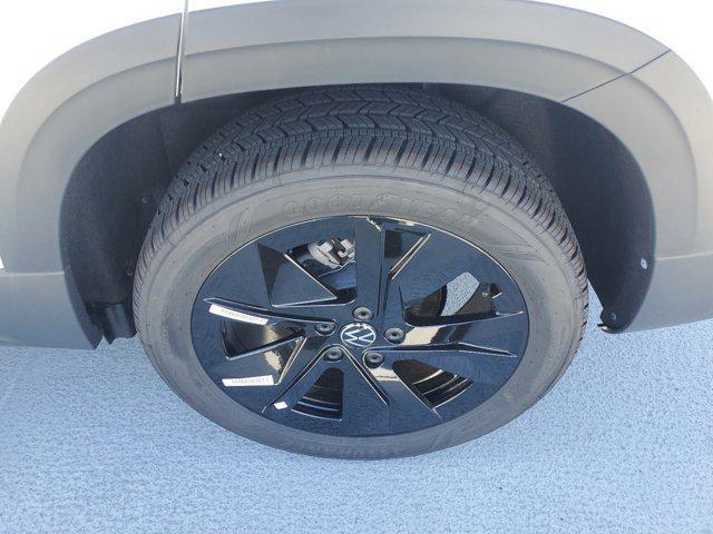 new 2025 Volkswagen Taos car, priced at $31,159