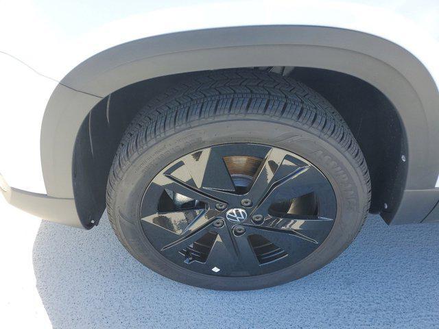 new 2025 Volkswagen Taos car, priced at $31,159