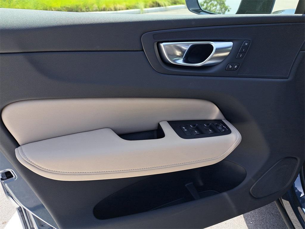 new 2026 Volvo XC60 car, priced at $53,139