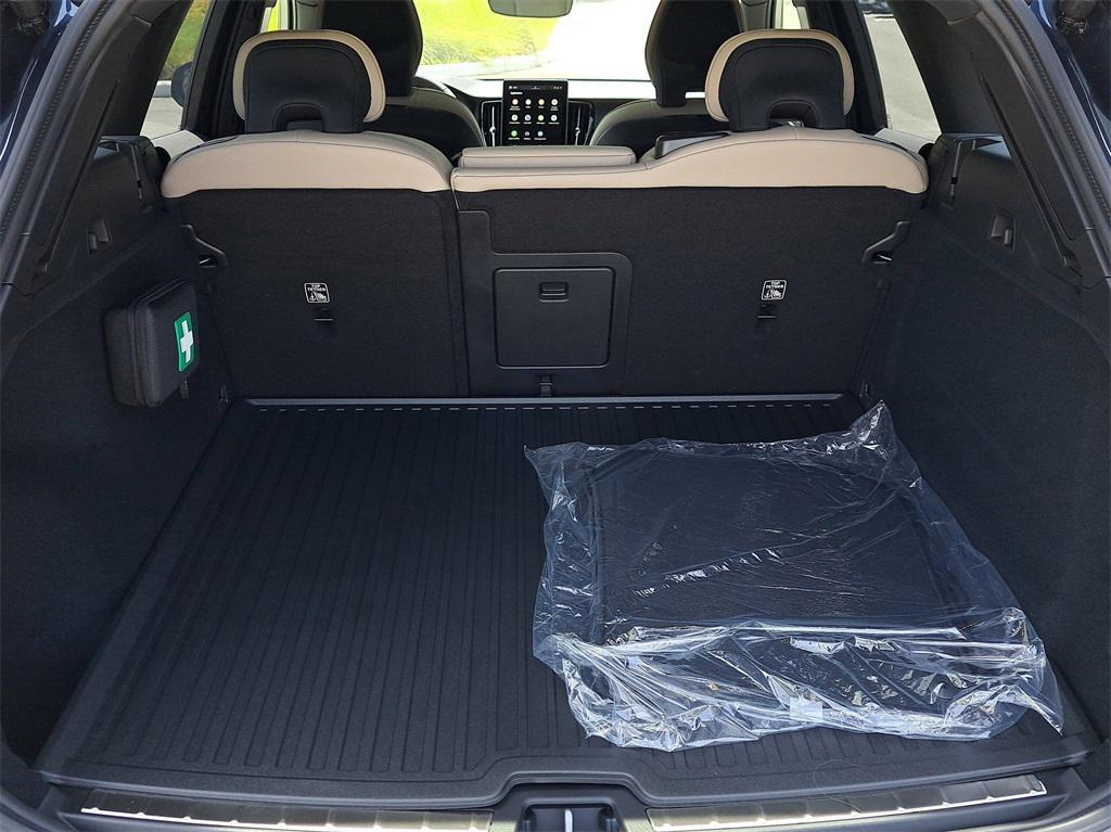 new 2026 Volvo XC60 car, priced at $53,139