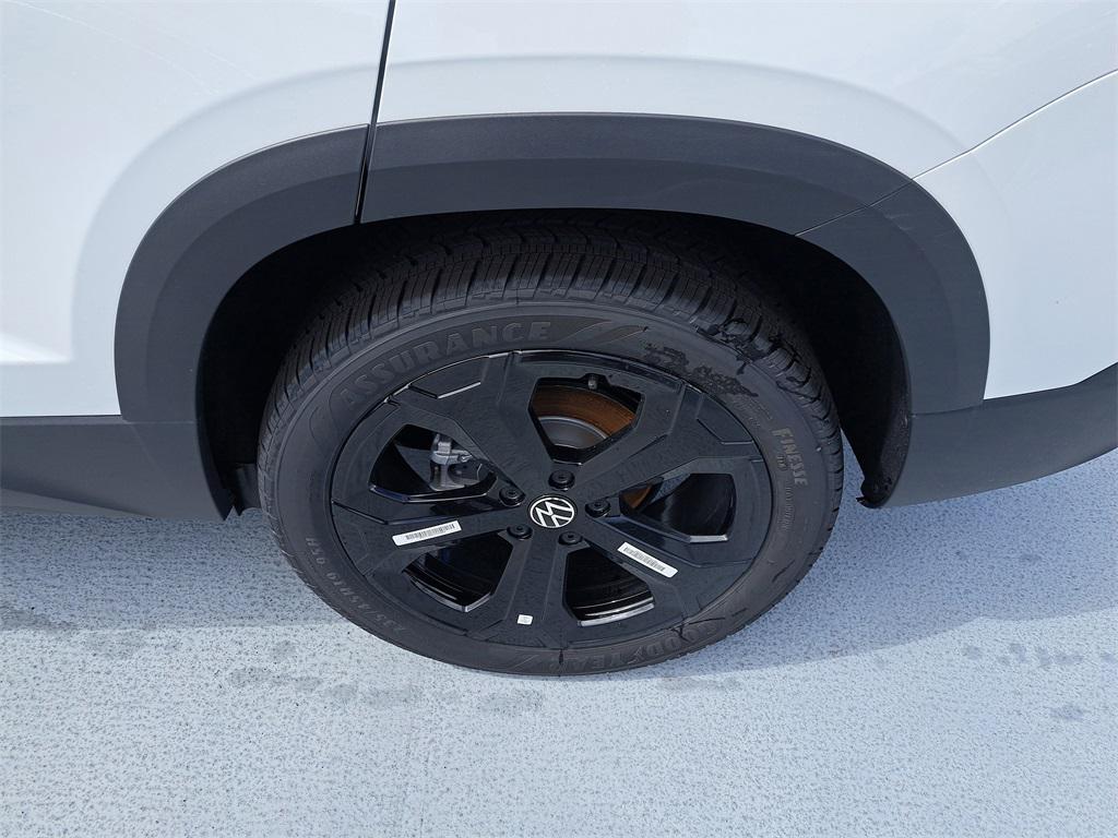 new 2025 Volkswagen Taos car, priced at $29,321