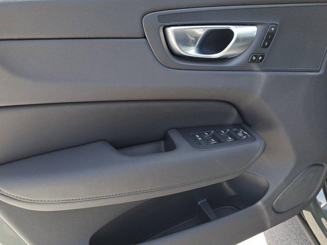 new 2026 Volvo XC60 car, priced at $54,235