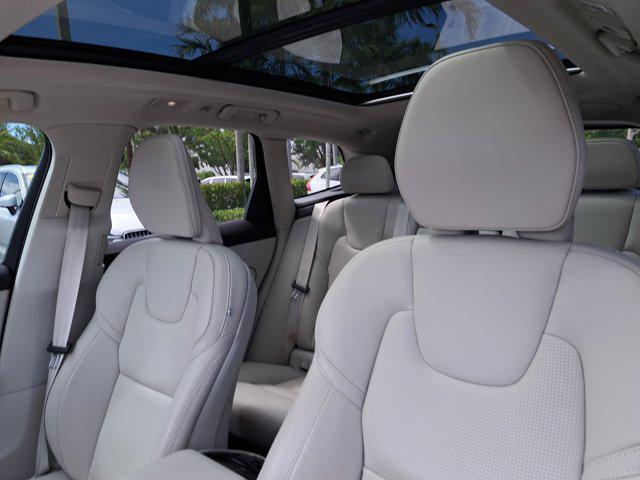 used 2022 Volvo XC60 car, priced at $32,995