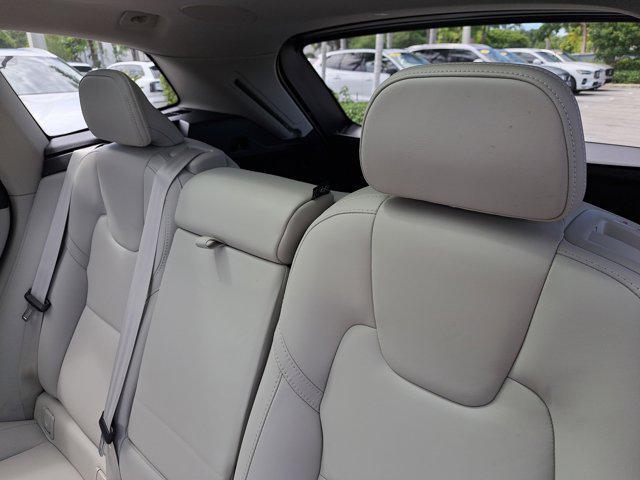 used 2022 Volvo XC60 car, priced at $32,995