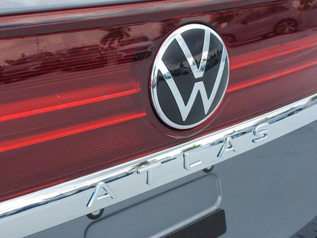 new 2025 Volkswagen Atlas car, priced at $39,018