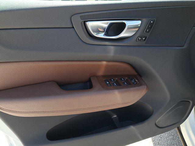 used 2022 Volvo XC60 car, priced at $32,595