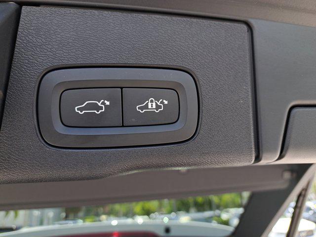 used 2022 Volvo XC60 car, priced at $32,595