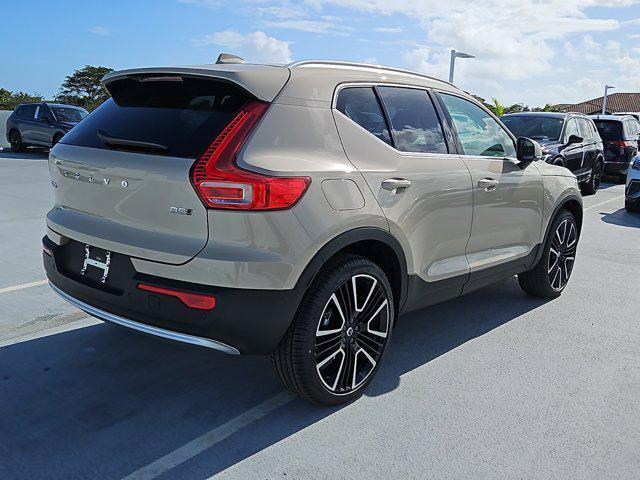 new 2025 Volvo XC40 car, priced at $54,850