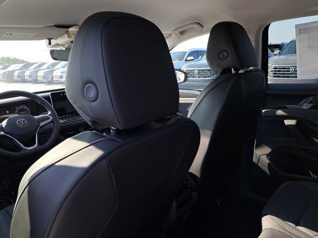 new 2025 Volkswagen Tiguan car, priced at $34,018