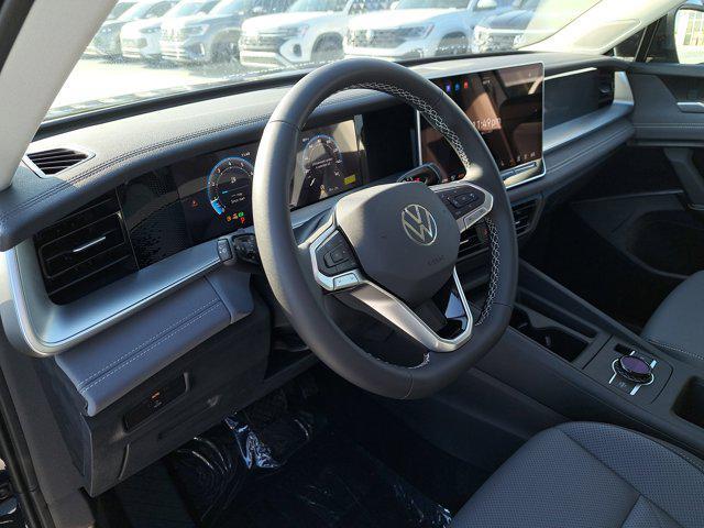 new 2025 Volkswagen Tiguan car, priced at $34,018