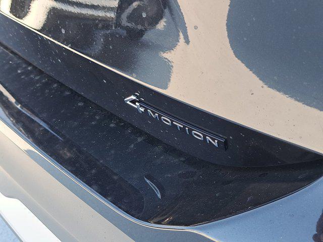 new 2025 Volkswagen Tiguan car, priced at $34,018