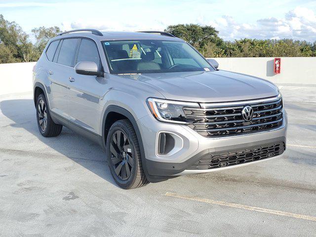 new 2025 Volkswagen Atlas car, priced at $43,128