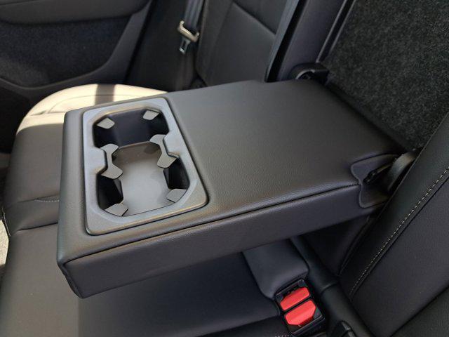 new 2026 Volvo XC40 car, priced at $41,767