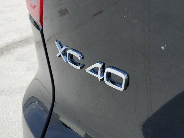 new 2025 Volvo XC40 car, priced at $45,465