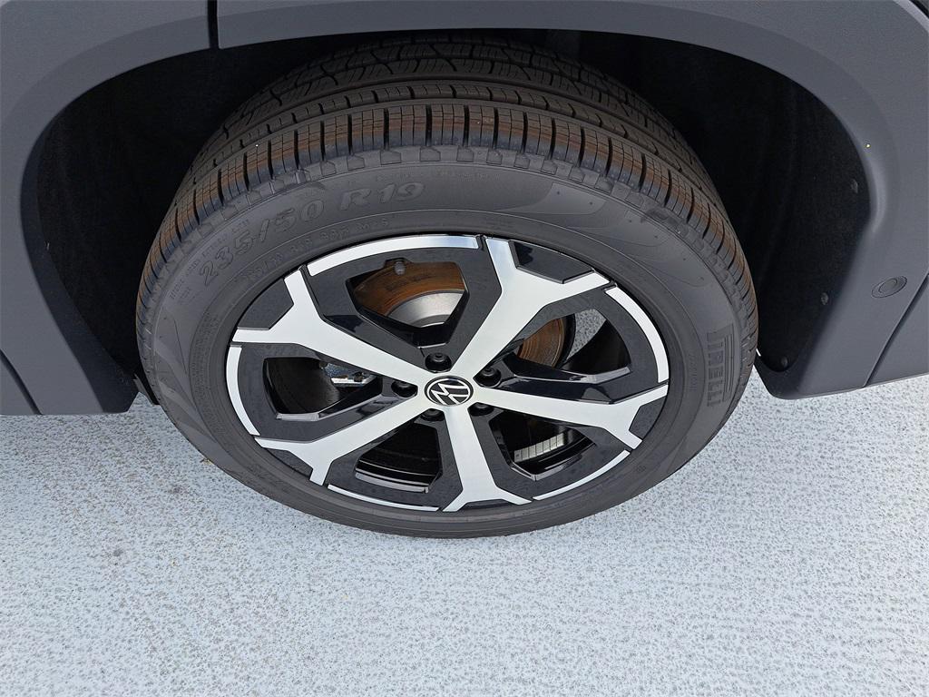 new 2025 Volkswagen Tiguan car, priced at $31,066