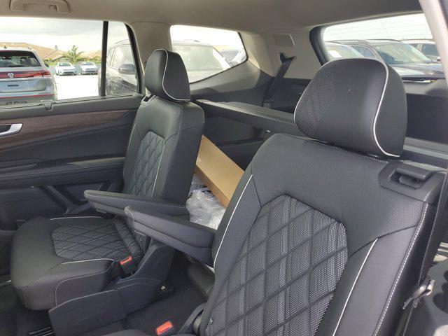 new 2025 Volkswagen Atlas car, priced at $56,596