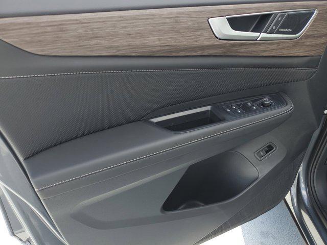 new 2025 Volkswagen Atlas car, priced at $56,596