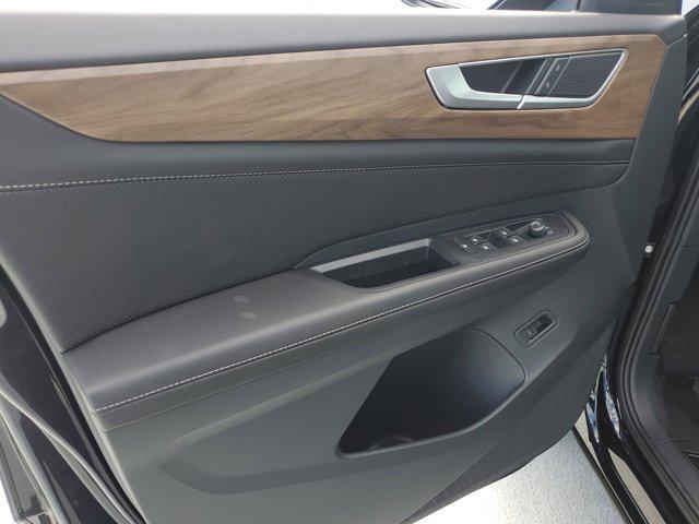 new 2025 Volkswagen Atlas car, priced at $42,789