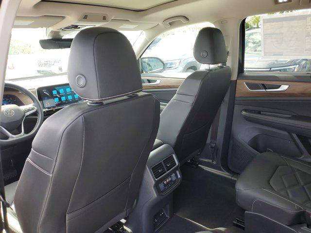 new 2025 Volkswagen Atlas car, priced at $42,789