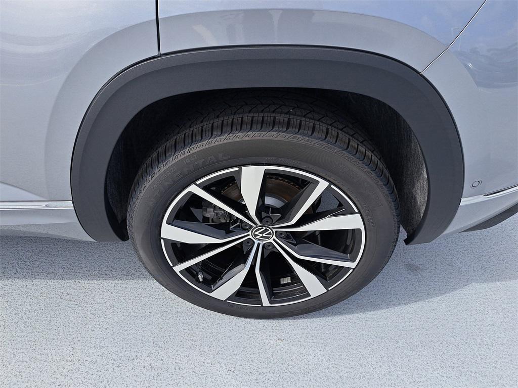 new 2025 Volkswagen Atlas Cross Sport car, priced at $48,224