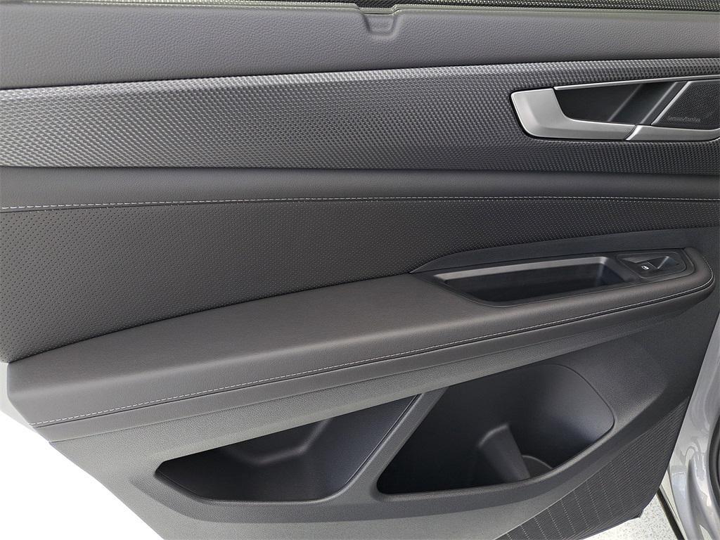 new 2025 Volkswagen Atlas Cross Sport car, priced at $48,224