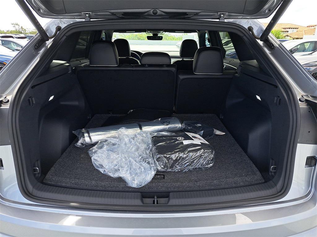 new 2025 Volkswagen Atlas Cross Sport car, priced at $48,224