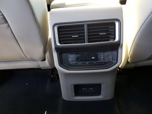 new 2025 Volkswagen Atlas car, priced at $42,162