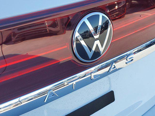 new 2025 Volkswagen Atlas car, priced at $37,018